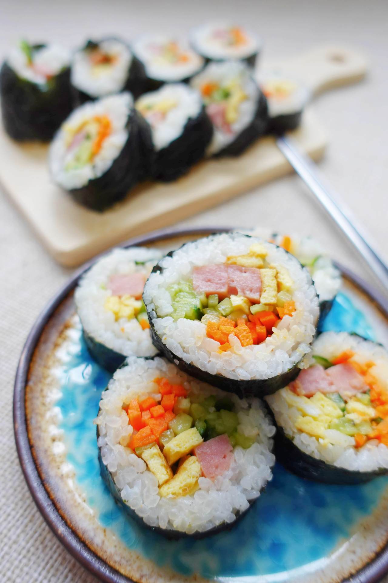 Kimbap Rool Korean Seaweed Rice Roll (Kim Bap 김밥) - Tasvel.